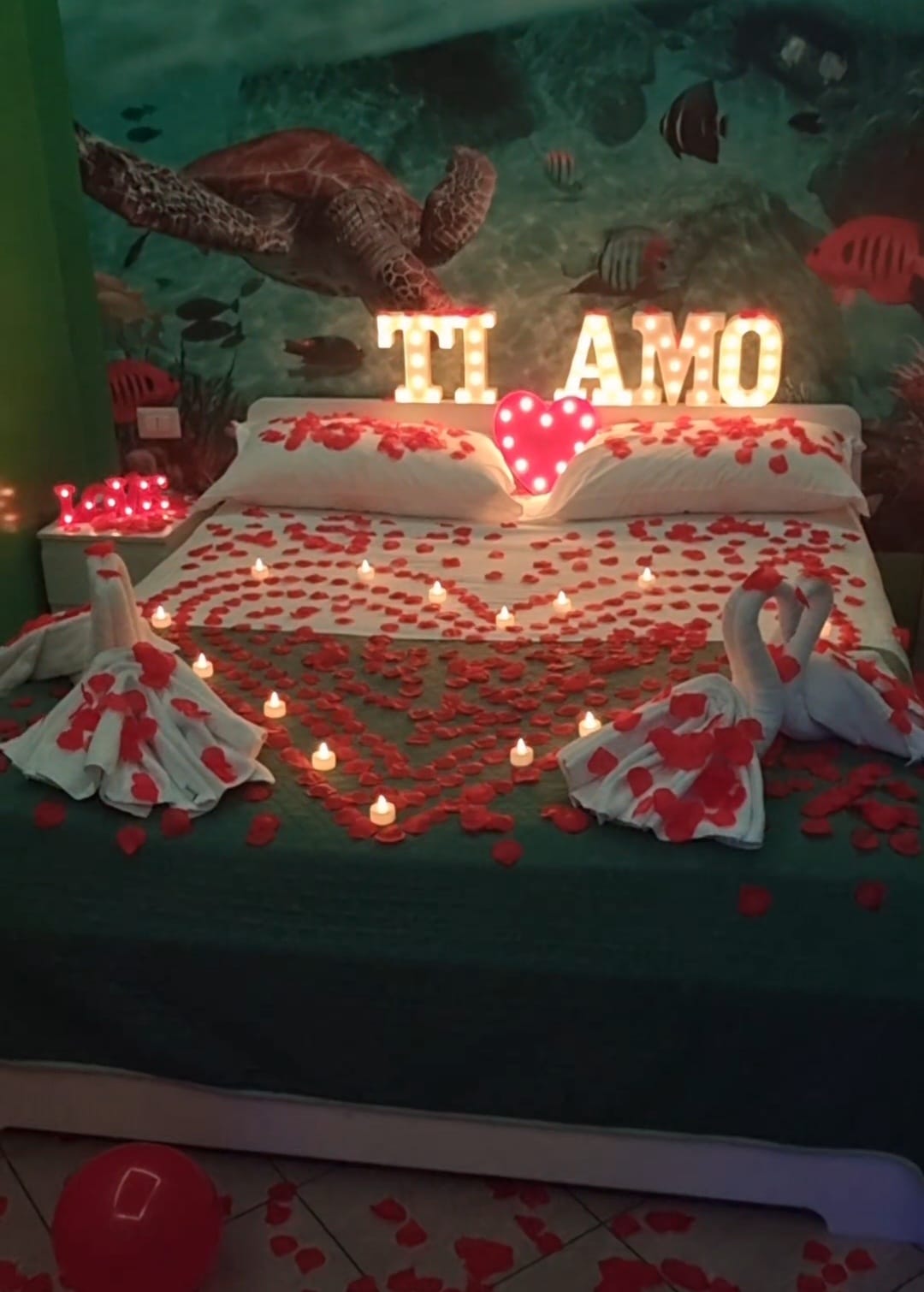 hotel proibitito decorated rooms (9)