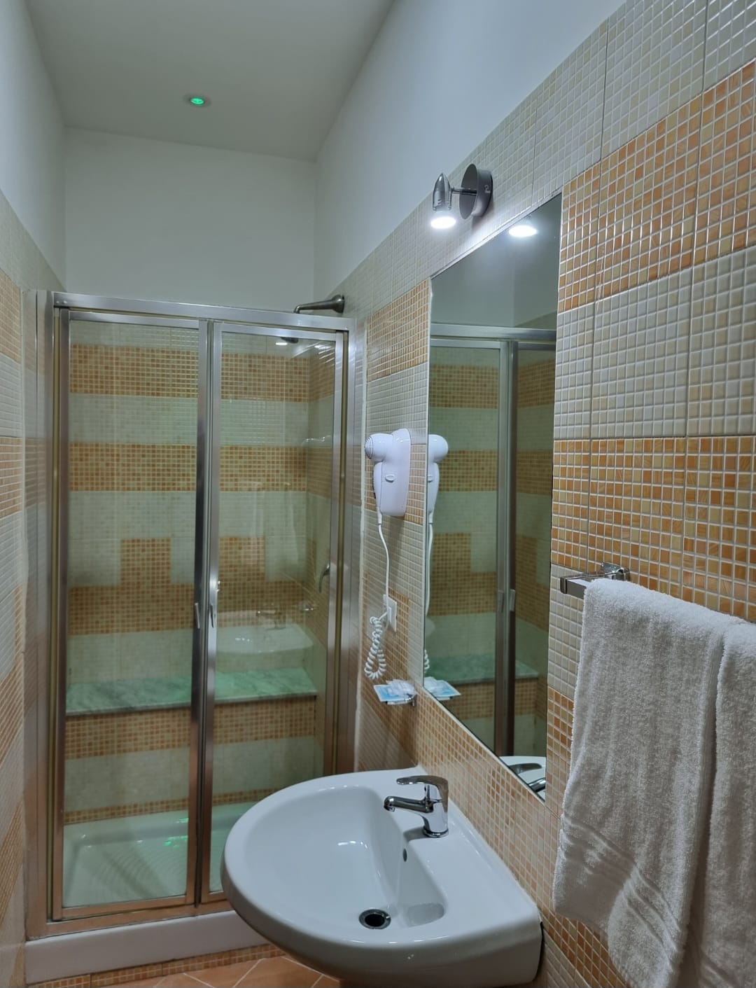 hotel proibito rooms (8)
