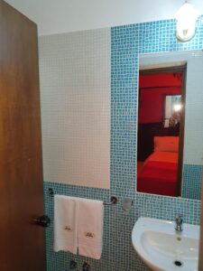 hotel proibito washrooms (3)